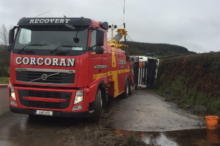 Heavy recovery truck in action