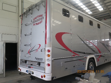 Oakley horsebox before painting