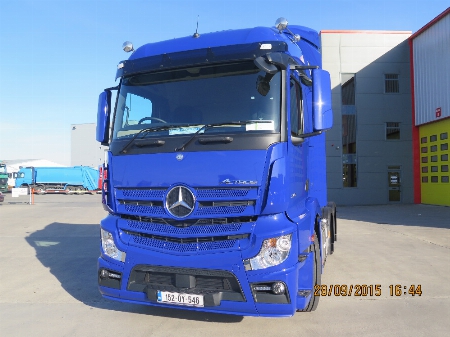 Spray paint job which was completed on an Mercedes Actros truck